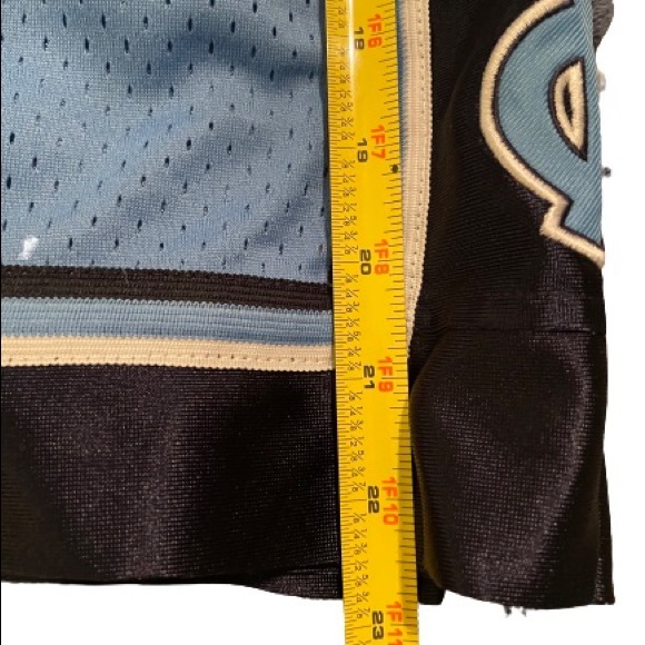 EUC NC Tarheel Basketball shorts size L - Picture 6 of 6
